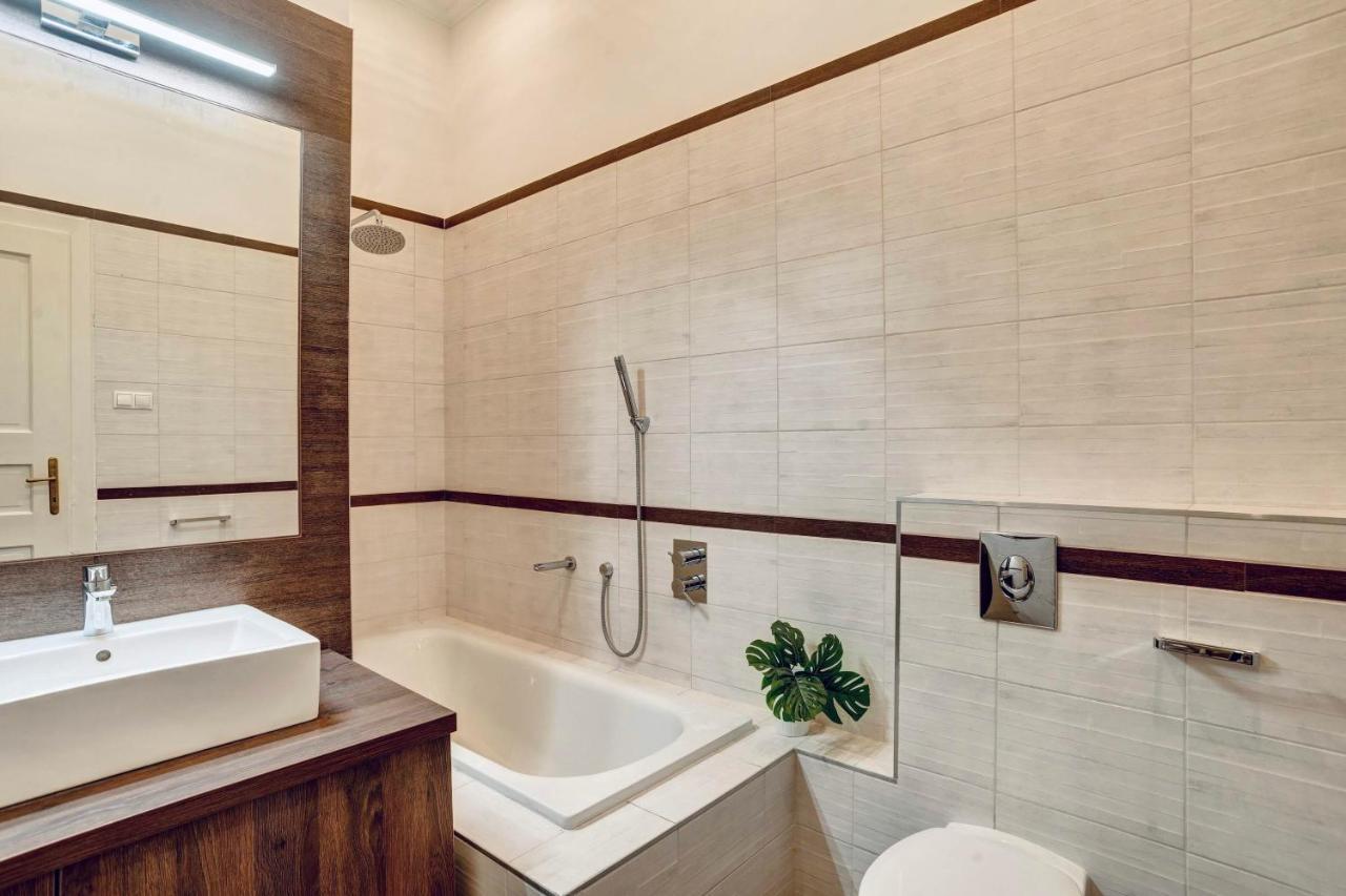 Inn The Downtown Budapest Bagian luar foto